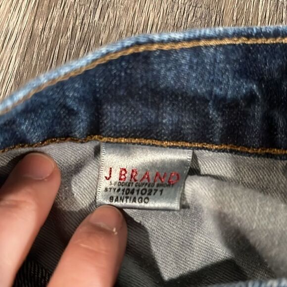 J Brand dark denim Santiago Jean denim shorts w/ bottom cuff and fray 26 - Picture 6 of 9